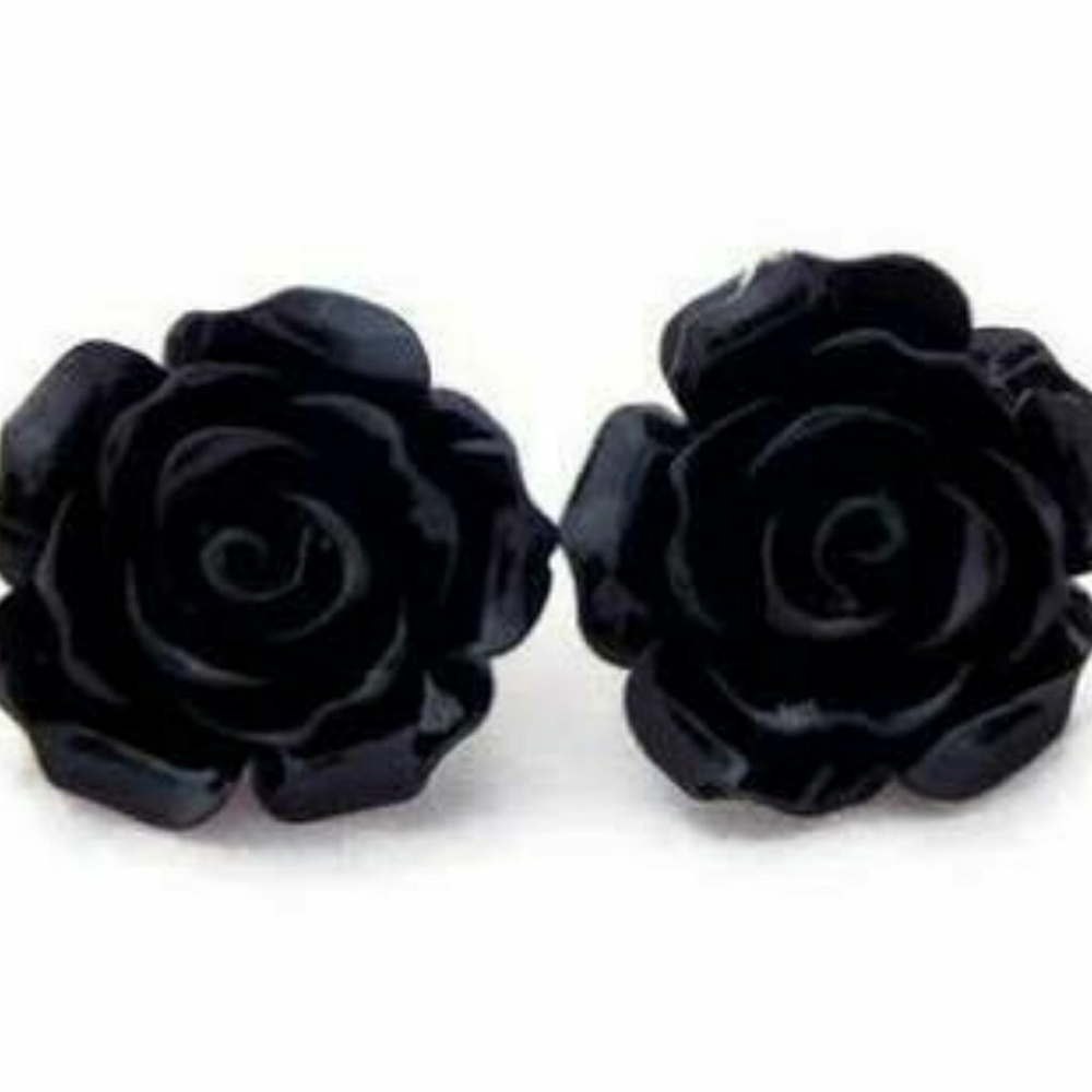 Chuvora black rose earrings